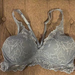 VS Pink Light Blue Lace Bra